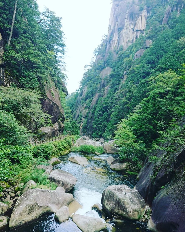 Ущелье Сёсенкё и водопад